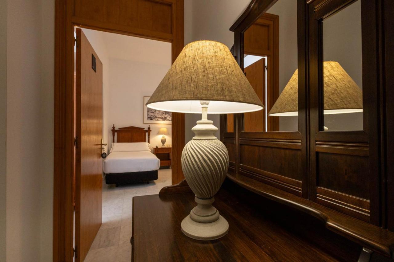 Hotel Tugasa Casa Palacio Medina Sidonia מראה חיצוני תמונה