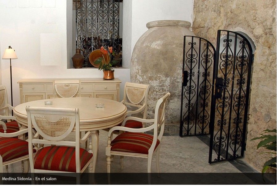 Hotel Tugasa Casa Palacio Medina Sidonia מסעדה תמונה